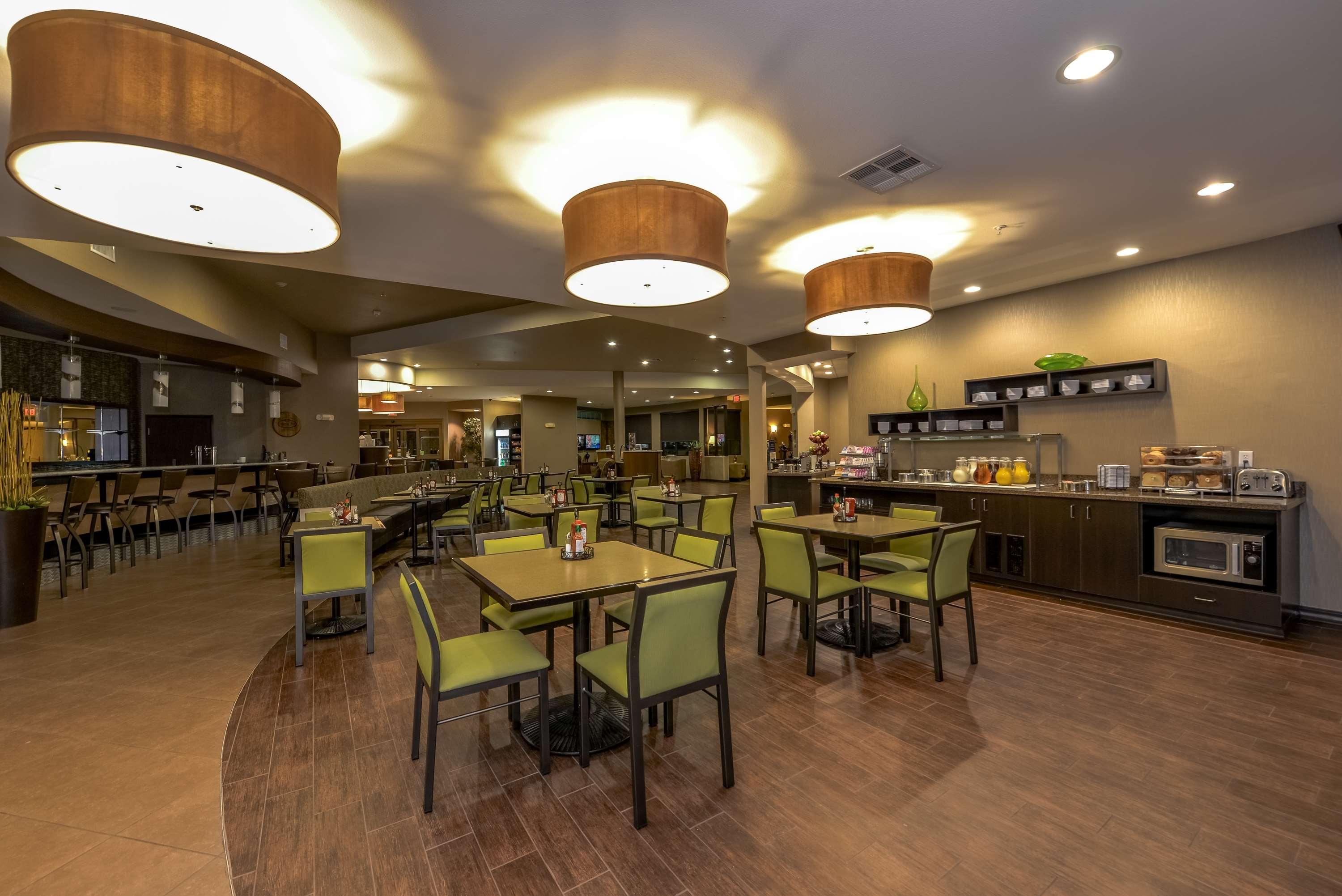 Best Western Premier Bryan College Station Exterior photo